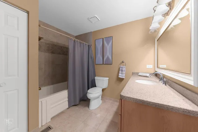 $2,800 | 15513 Whitehall Lane, Unit 15513, Orland Park, IL 60462