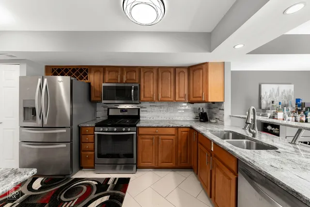 $2,800 | 15513 Whitehall Lane, Unit 15513, Orland Park, IL 60462