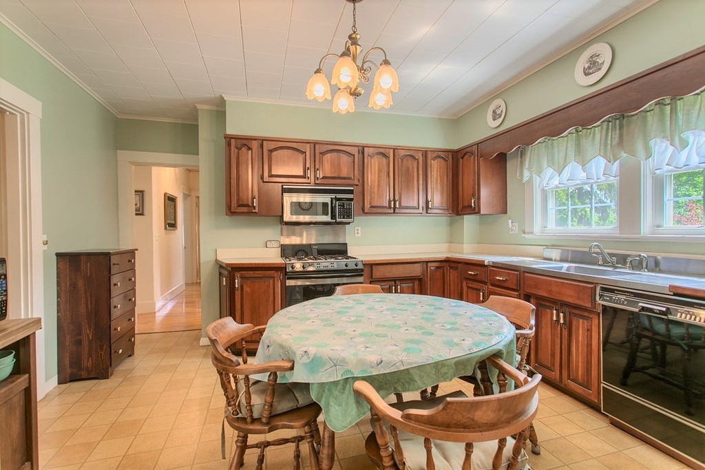99 Cedar Street Clinton, MA 01510 - Photo 7 of 25 Gallery Image 7