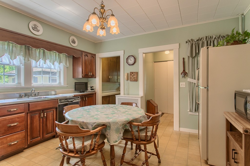 99 Cedar Street Clinton, MA 01510 - Photo 9 of 25 Gallery Image 9