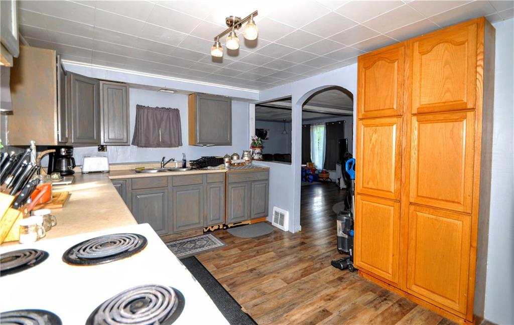 8263 Mentor Road Elizabeth, PA 15037 - Photo 16 of 27 Gallery Image 16