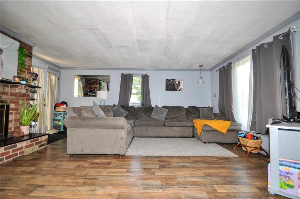 8263 Mentor Road Elizabeth, PA 15037 - Photo 8 of 27 Gallery Image 8