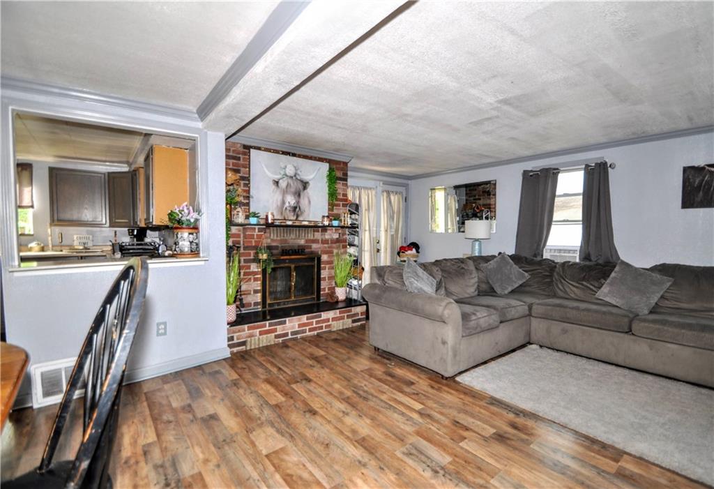 8263 Mentor Road Elizabeth, PA 15037 - Photo 9 of 27 Gallery Image 9
