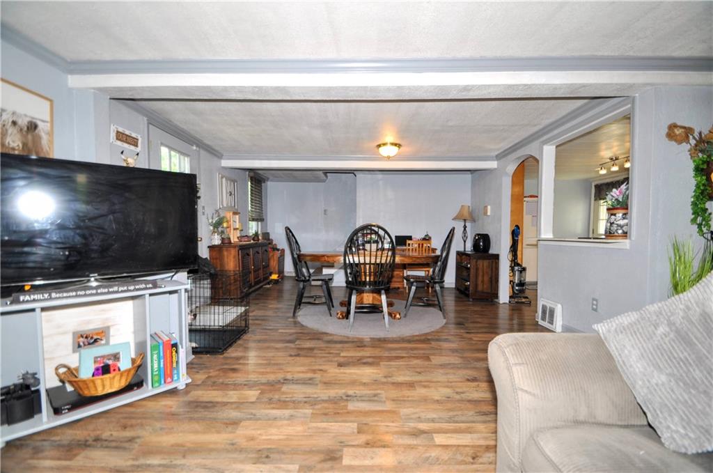 8263 Mentor Road Elizabeth, PA 15037 - Photo 10 of 27 Gallery Image 10