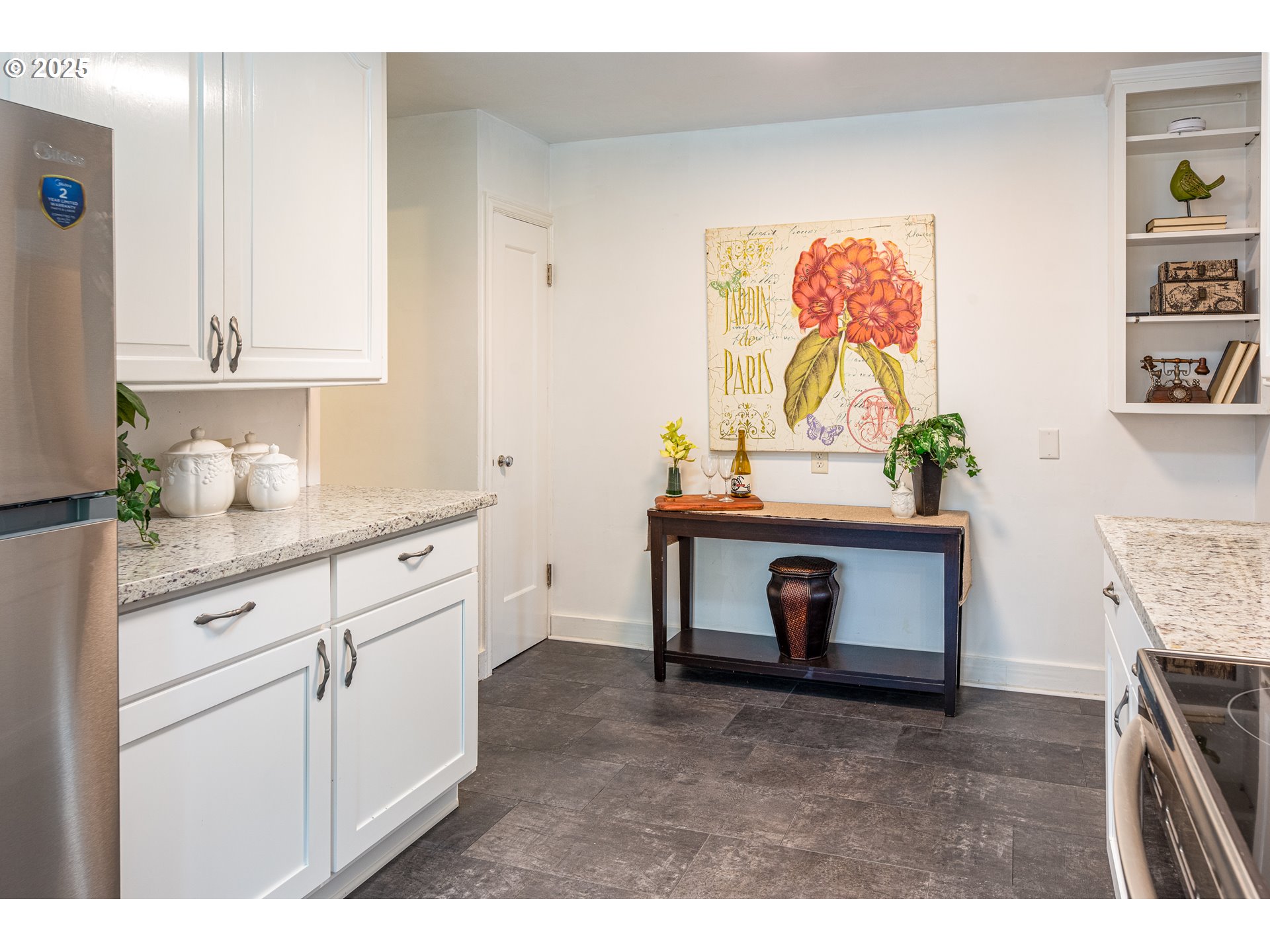 1624 Washington Street Eugene, OR 97401 - Photo 16 of 41 a kitchen with cabinets and window