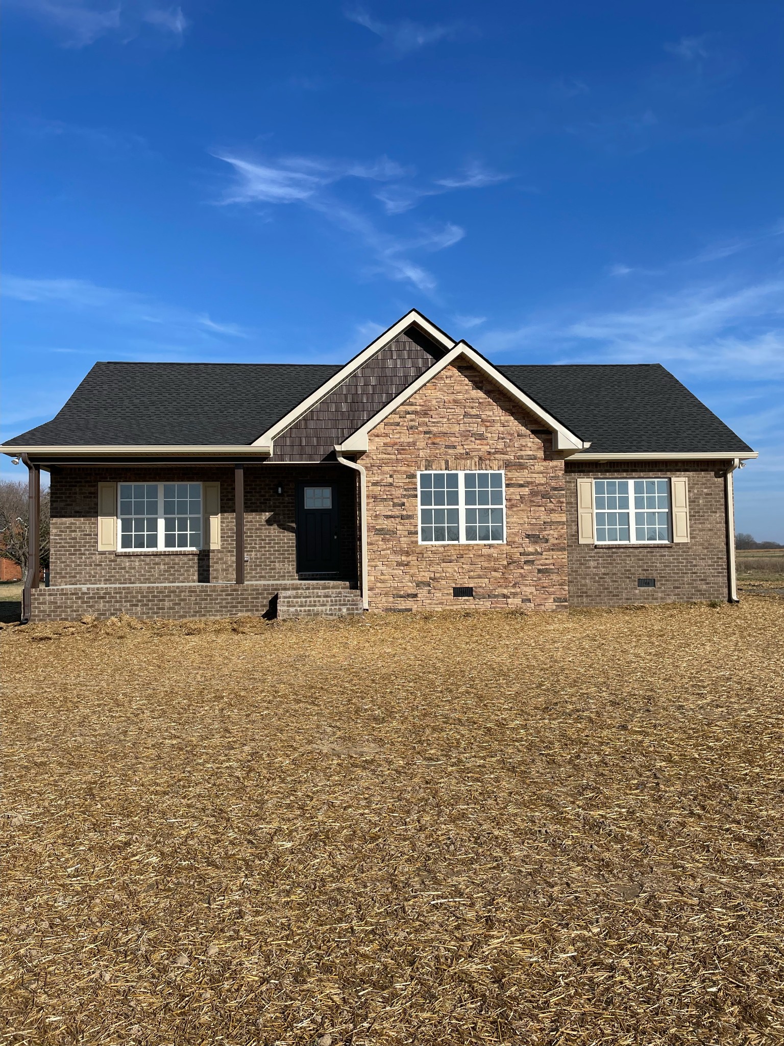 1185 Coleytown Road Lafayette, TN 37083 - Photo 1 of 20 a front view of a house with a yard