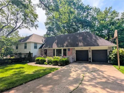 $550,000 | 8129 Dearborn Drive, Prairie Village, KS 66208