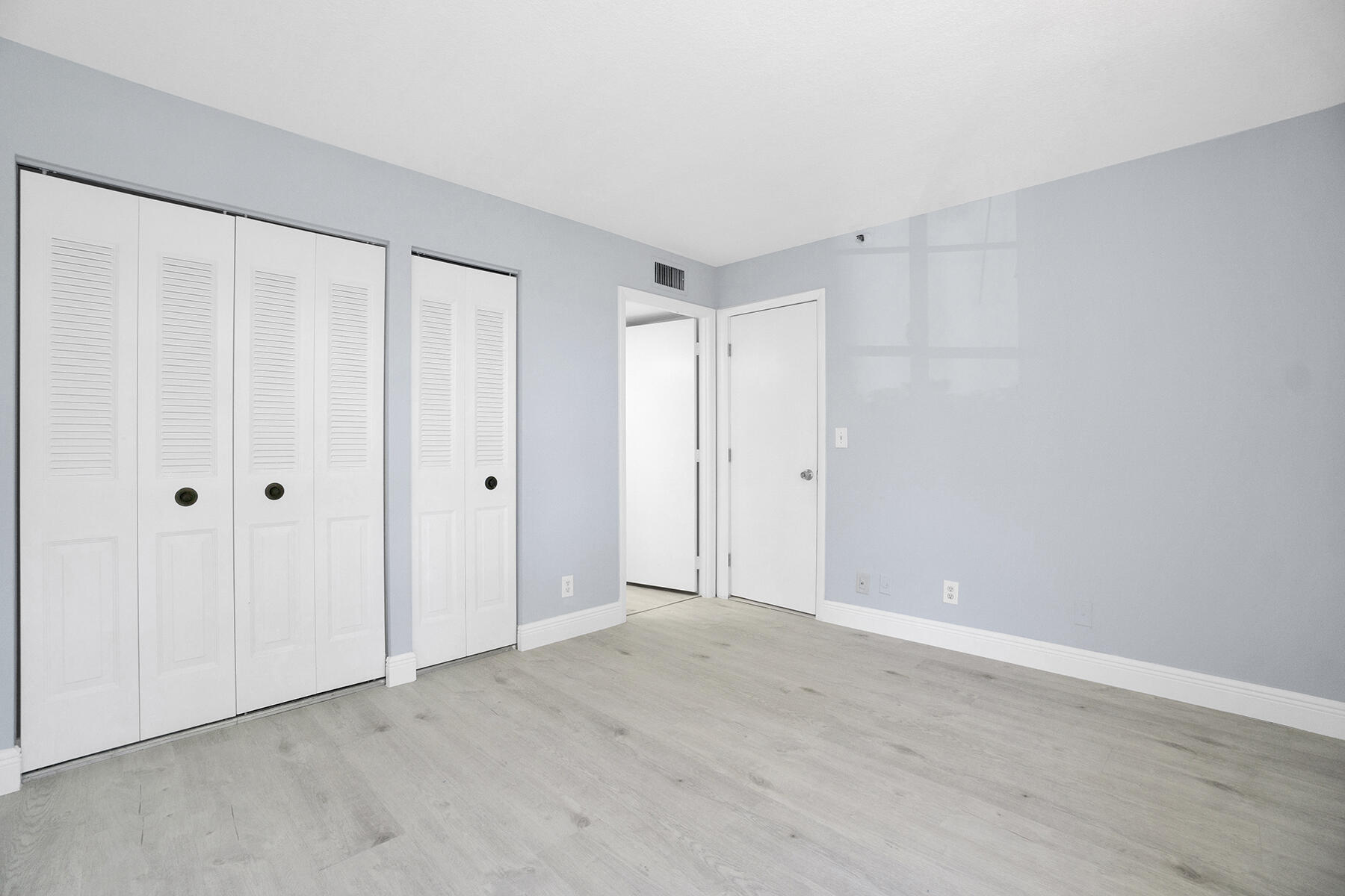 21 Royal Palm Way, Unit 103 Boca Raton, FL 33432 - Photo 26 of 51 Guest bedroom