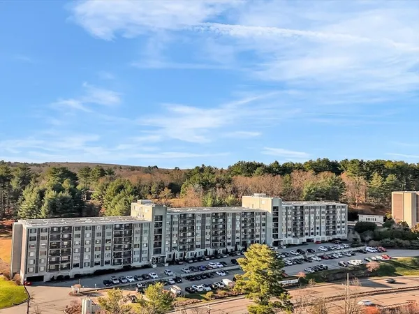 $389,900 | 1500 Worcester Road, Unit 221, Framingham, MA 01702