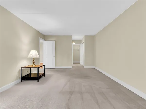 $389,900 | 1500 Worcester Road, Unit 221, Framingham, MA 01702