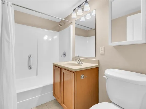 $389,900 | 1500 Worcester Road, Unit 221, Framingham, MA 01702