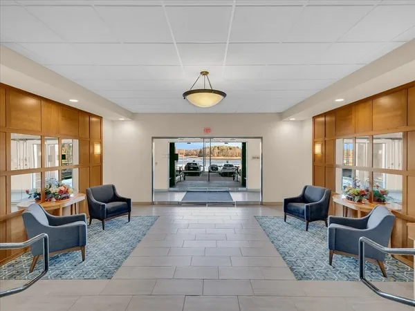 $389,900 | 1500 Worcester Road, Unit 221, Framingham, MA 01702