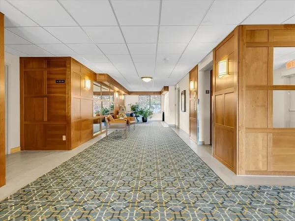 $389,900 | 1500 Worcester Road, Unit 221, Framingham, MA 01702