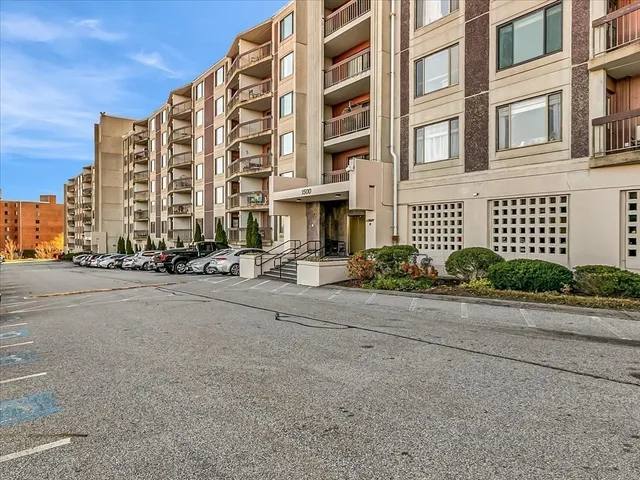 $399,000 | 1500 Worcester Road, Unit 221, Framingham, MA 01702