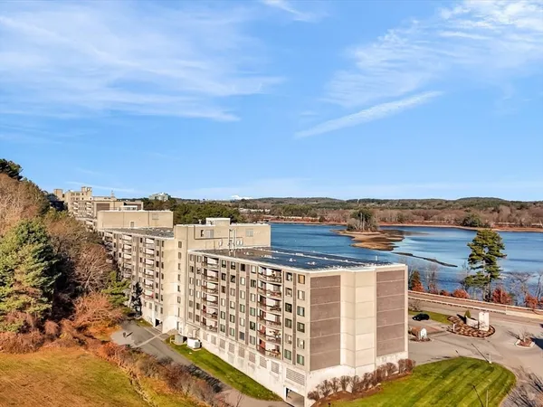 $389,900 | 1500 Worcester Road, Unit 221, Framingham, MA 01702