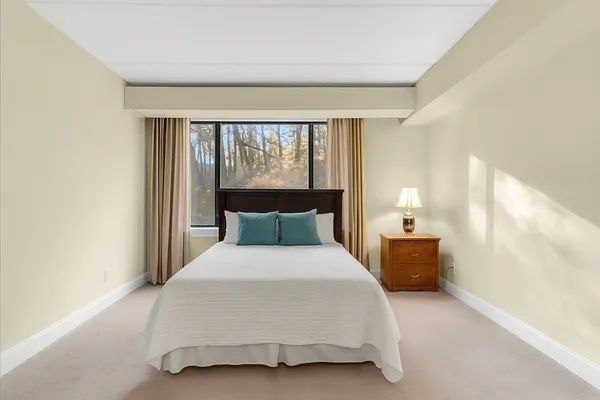 $389,900 | 1500 Worcester Road, Unit 221, Framingham, MA 01702