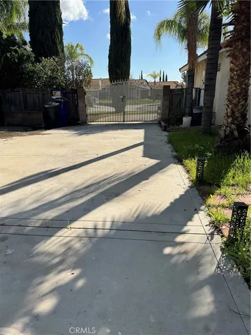 $585,000 | 504 South Quince Avenue, Bloomington, CA 92316