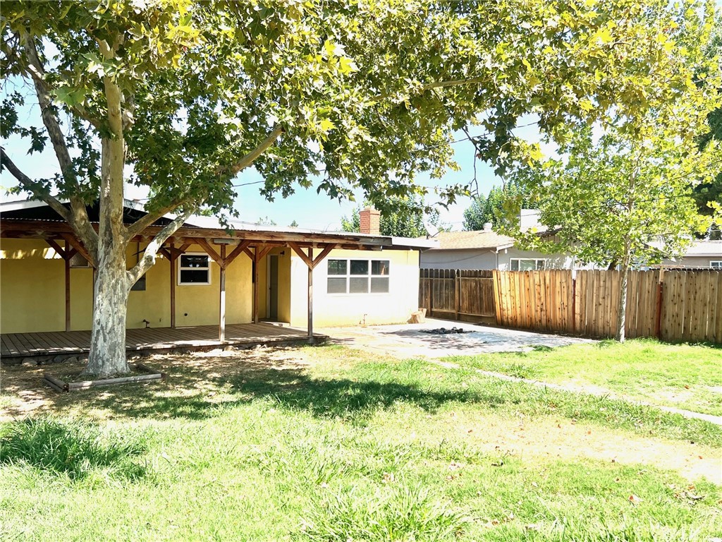1550 Primrose Avenue Merced, CA 95340 - Photo 35 of 46 a front view of a house with a yard