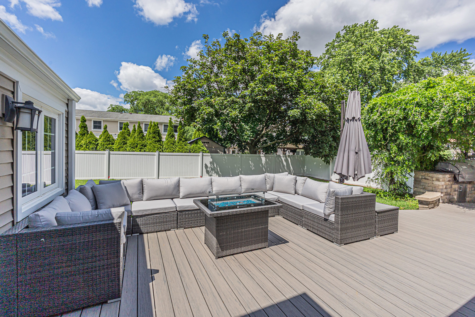 210 West Pickwick Road Arlington Heights, IL 60005 - Photo 24 of 35