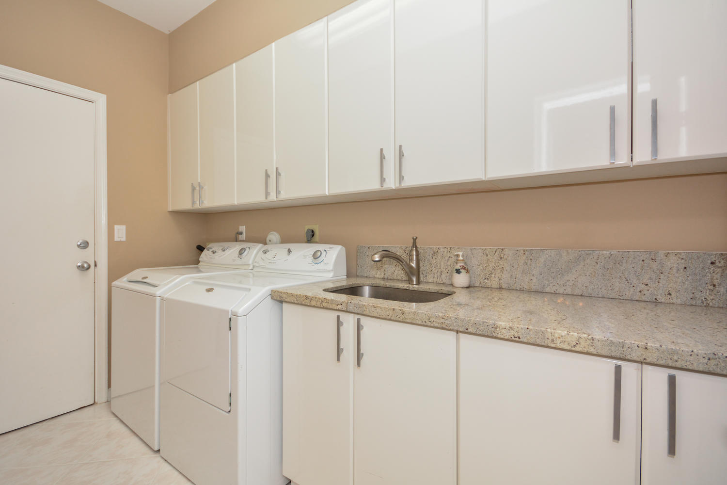 20694 Northwest 26th Court Boca Raton, FL 33434 - Photo 12 of 25 20694 NW 26th Ct Boca Raton FL-large-019
