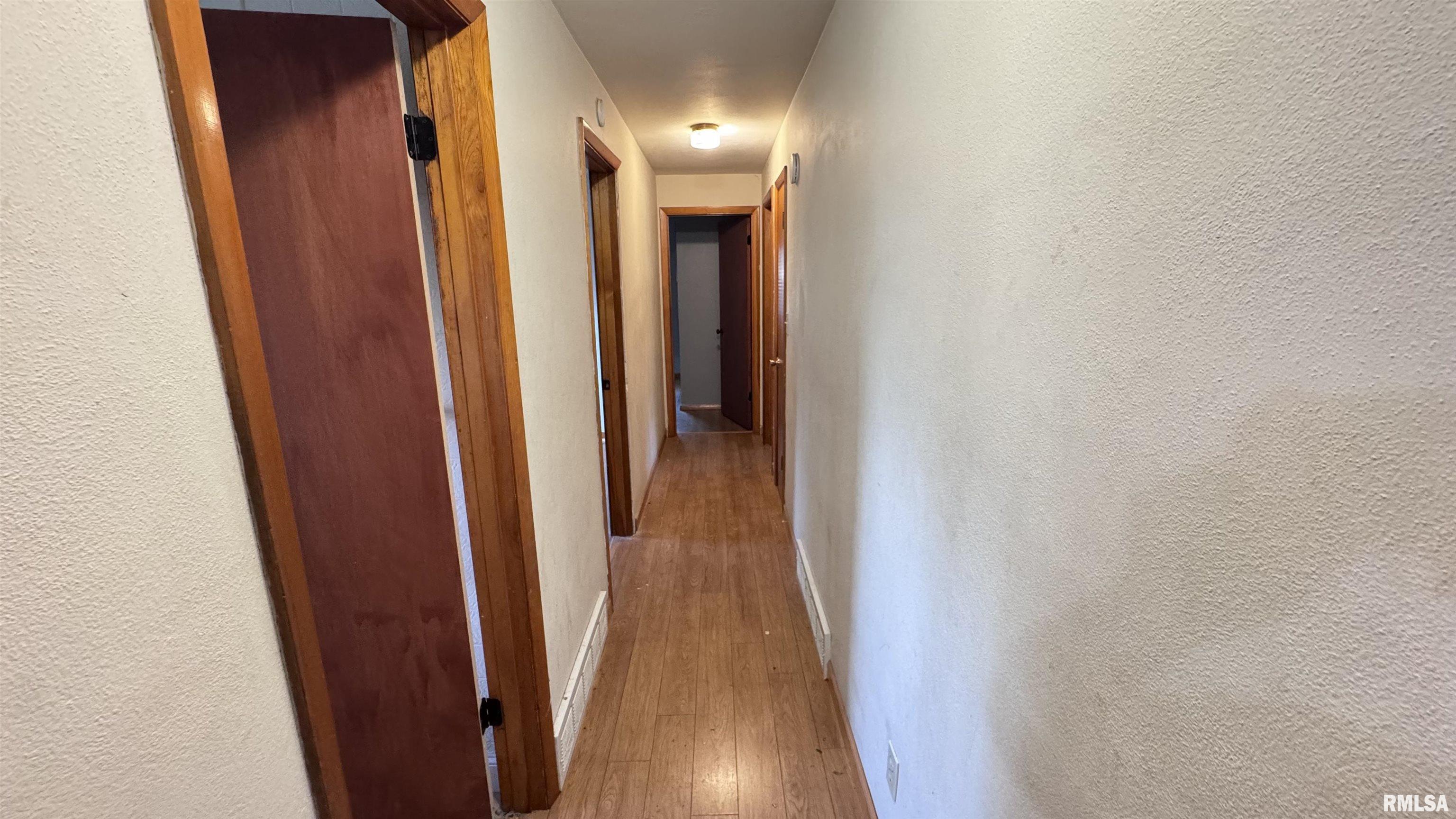 3131 East Enos Avenue Springfield, IL 62702 - Photo 9 of 23