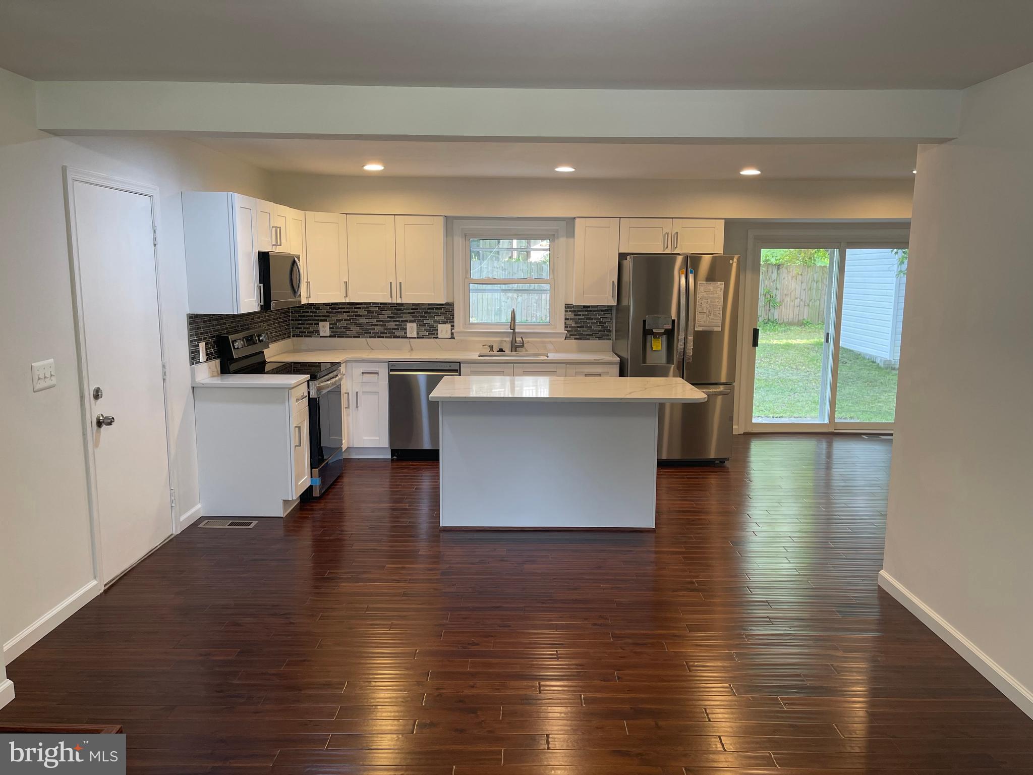 2848 Gunarette Way Silver Spring, MD 20906 - Photo 3 of 31