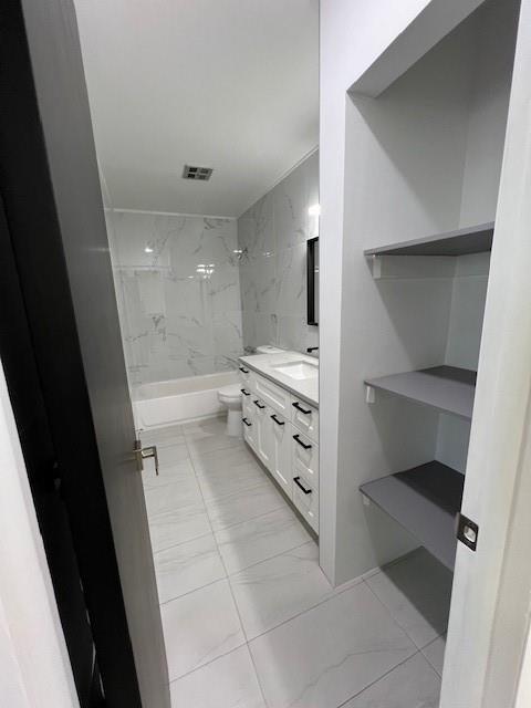 6050 Southwest 27th Street Miramar, FL 33023 - Photo 24 of 40 a bathroom with a bathtub