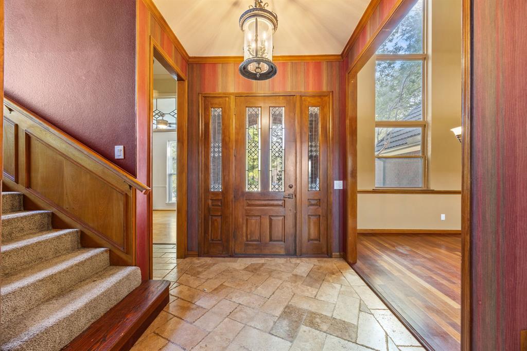 801 Spring Canyon Drive Irving, TX 75063 - Photo 8 of 40 a view of entryway