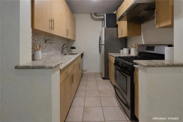 $548,000 | 339 Avenue P, Unit 2B | Bensonhurst