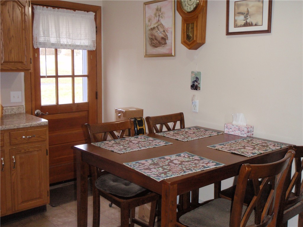 11 Kennedy Drive Coventry, RI 02816 - Photo 4 of 8