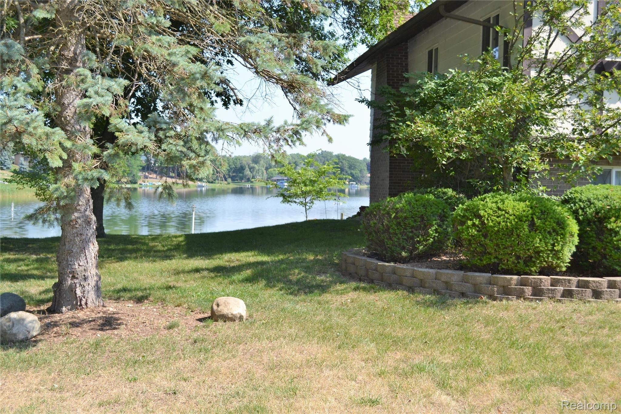 10901 Culver Road Brighton, MI 48114 - Photo 56 of 57 DSC_0438.JPG