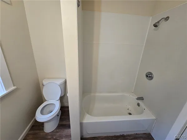 $1,600 | 804 East Division Street, Syracuse, NY 13208