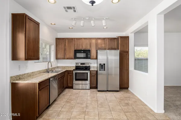 $2,195 | 1180 East Buffalo Street, Gilbert, AZ 85295