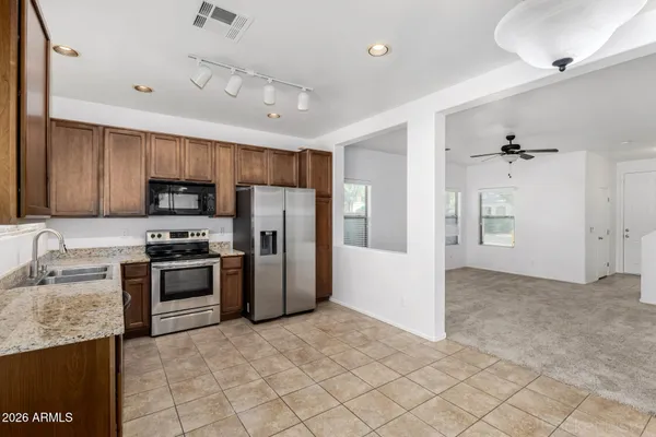 $2,195 | 1180 East Buffalo Street, Gilbert, AZ 85295