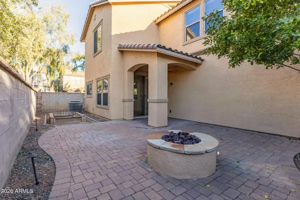 $2,195 | 1180 East Buffalo Street, Gilbert, AZ 85295