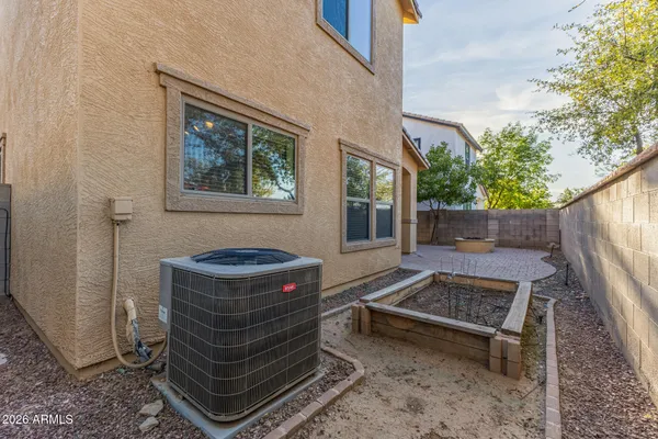 $2,195 | 1180 East Buffalo Street, Gilbert, AZ 85295