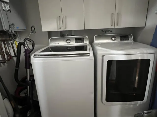 a close up view of washer and dryer