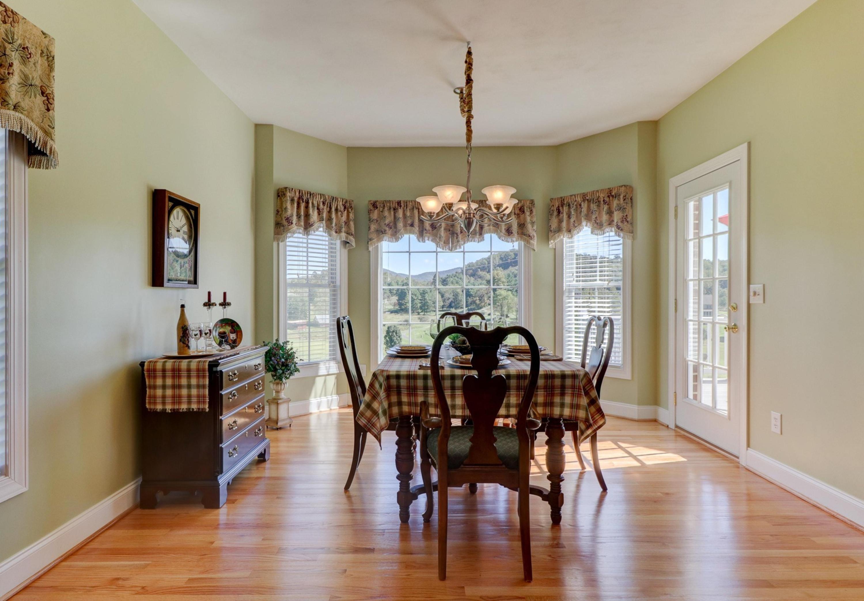 388 Summit Ridge Road Daleville, VA 24083 - Photo 11 of 46 010-291591-IMG_6050_1_2_3_4_7022558