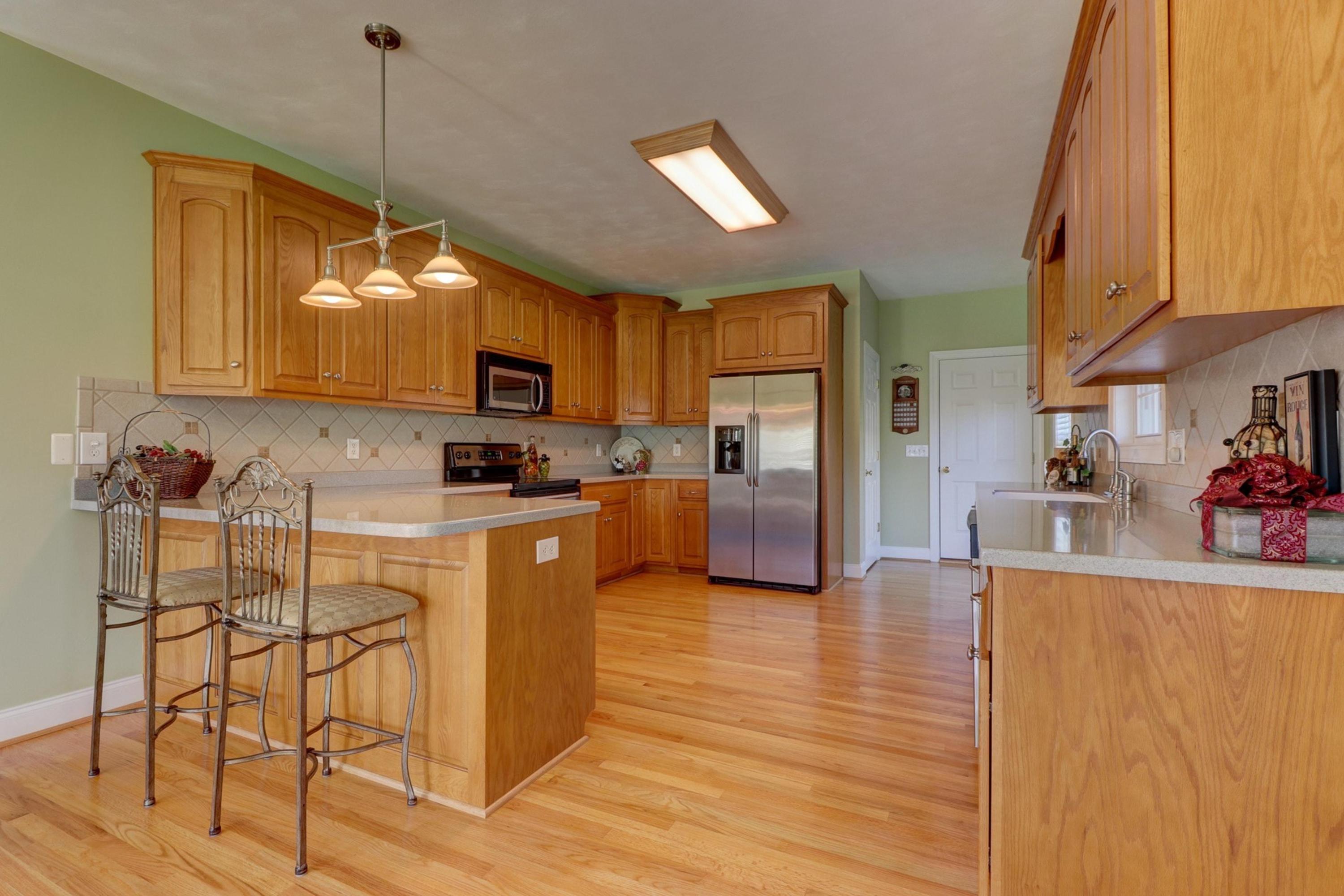 388 Summit Ridge Road Daleville, VA 24083 - Photo 12 of 46 011-291591-IMG_6025_6_7_8_9_7022553