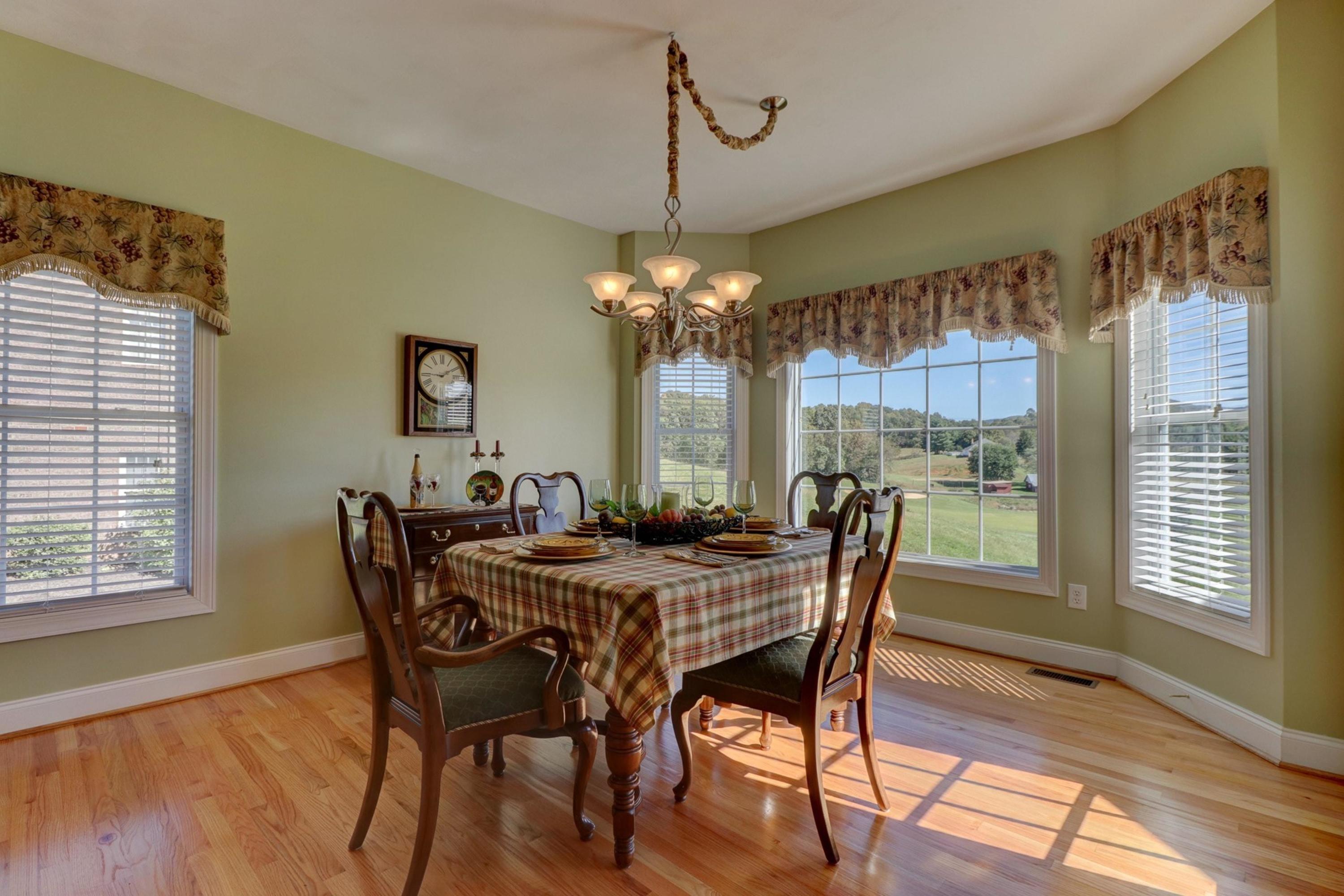 388 Summit Ridge Road Daleville, VA 24083 - Photo 9 of 46 008-291591-IMG_6005_6_7_8_9_7022551