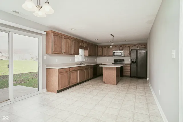 $2,400 | 11306 Guy Street, Fishers, IN 46038