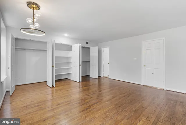 $729,000 | 11008 Wickshire Way, Unit C5, Rockville, MD 20852