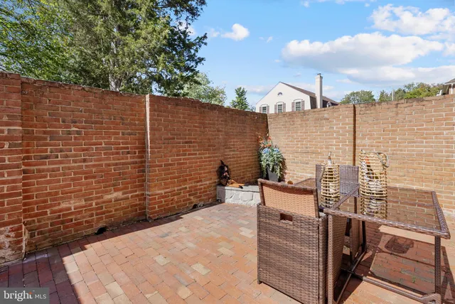 $729,000 | 11008 Wickshire Way, Unit C5, Rockville, MD 20852