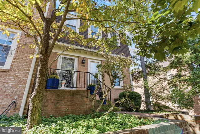 $729,000 | 11008 Wickshire Way, Unit C5, Rockville, MD 20852