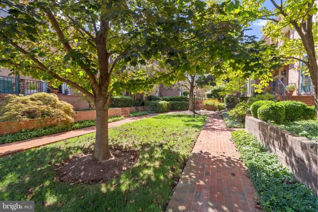 $729,000 | 11008 Wickshire Way, Unit C5, Rockville, MD 20852