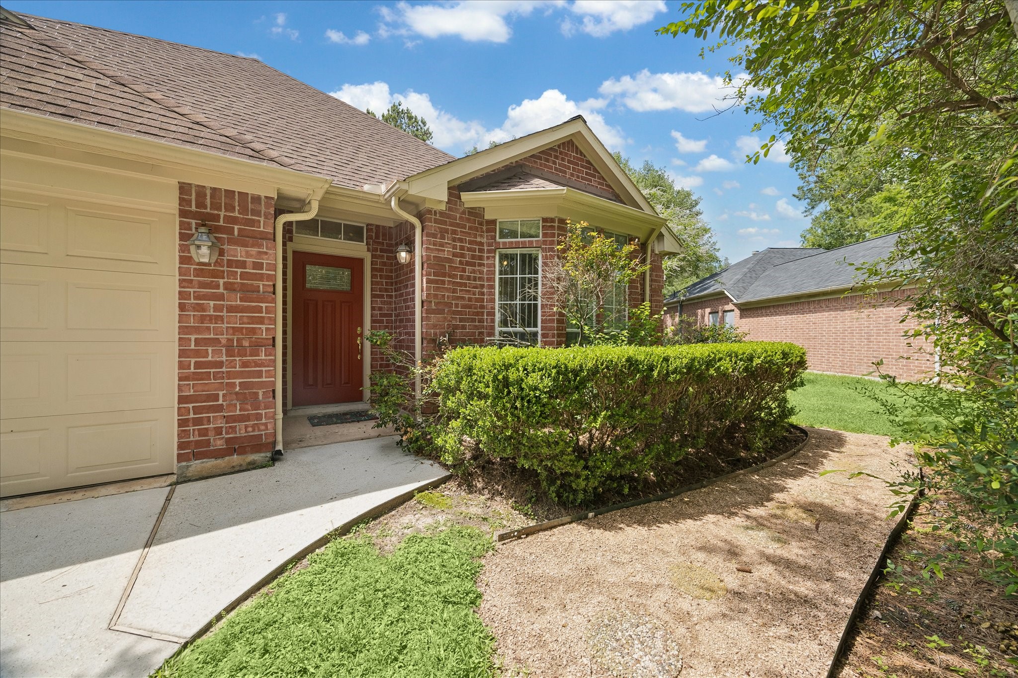 88 Laughing Brook Court Spring, TX 77380 - Photo 2 of 27