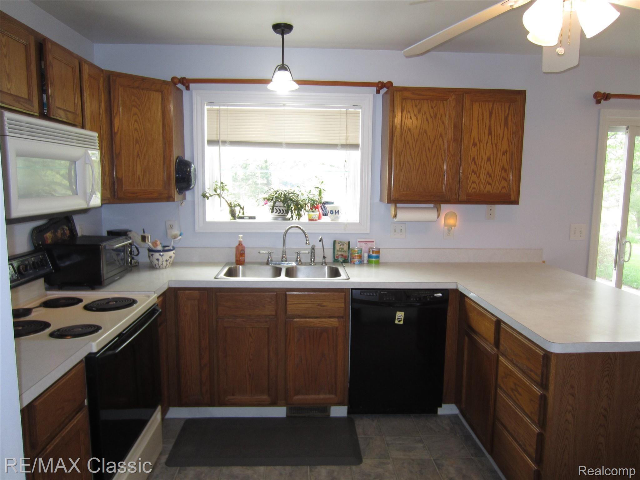16925 Arnold Road Gregory, MI 48137 - Photo 4 of 16 Kitchen .JPG