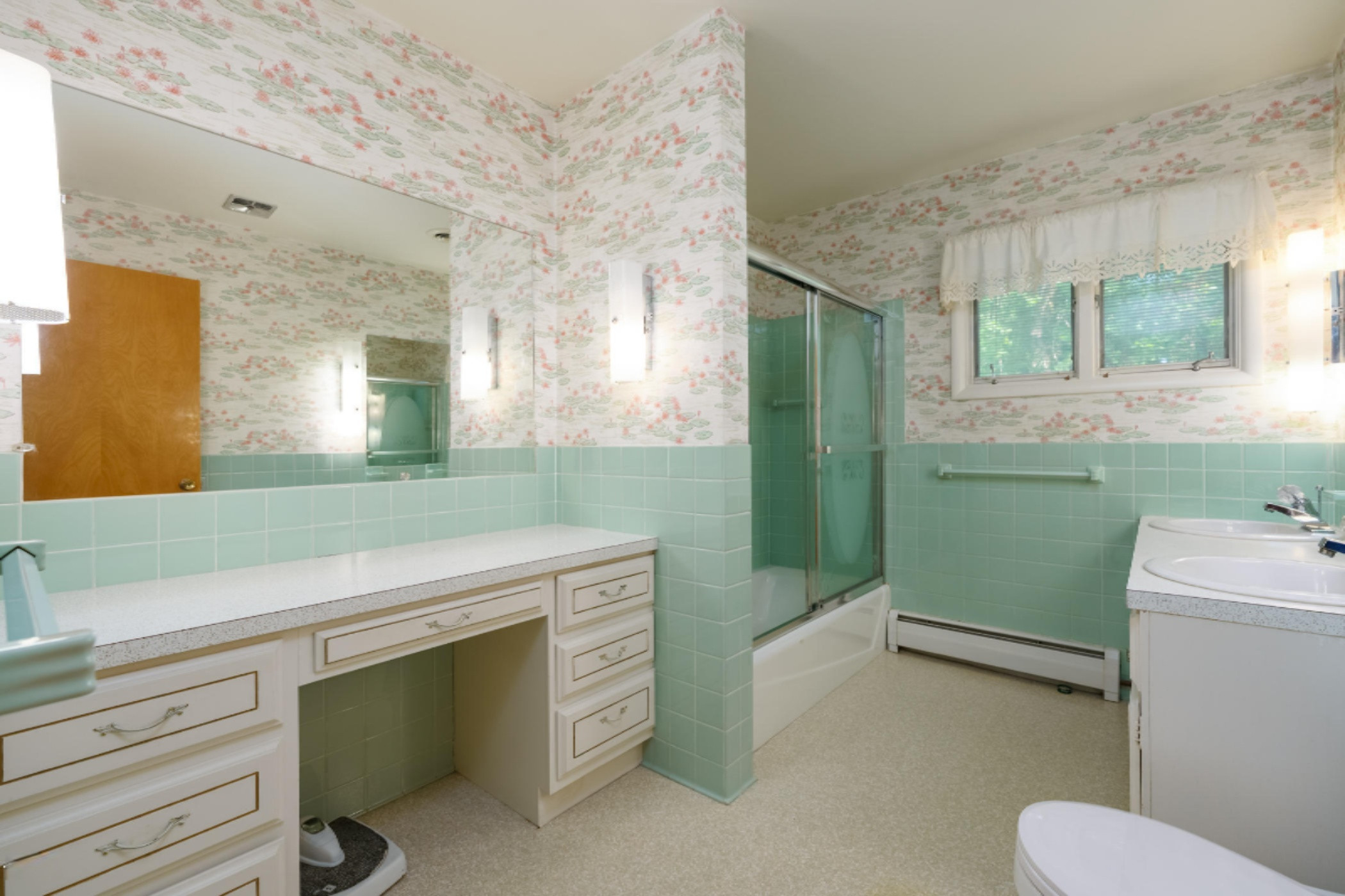 6910 North Sprinkle Road Kalamazoo, MI 49004 - Photo 16 of 35 Sprinkle_Rd_N_6910_Kalamazoo_49004-18