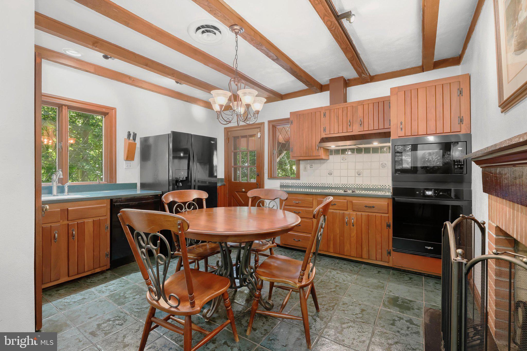 3903 Dance Mill Road Phoenix, MD 21131 - Photo 18 of 79 Eat-In Kitchen