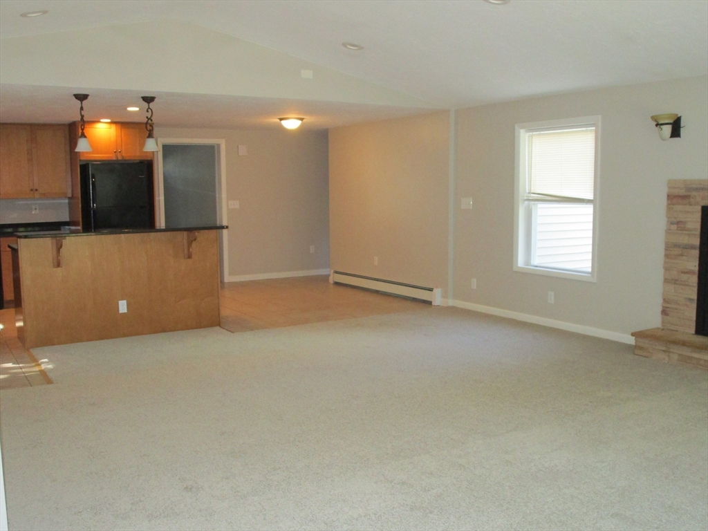 25 Barrows Road Worcester, MA 01609 - Photo 7 of 17 Gallery Image 7
